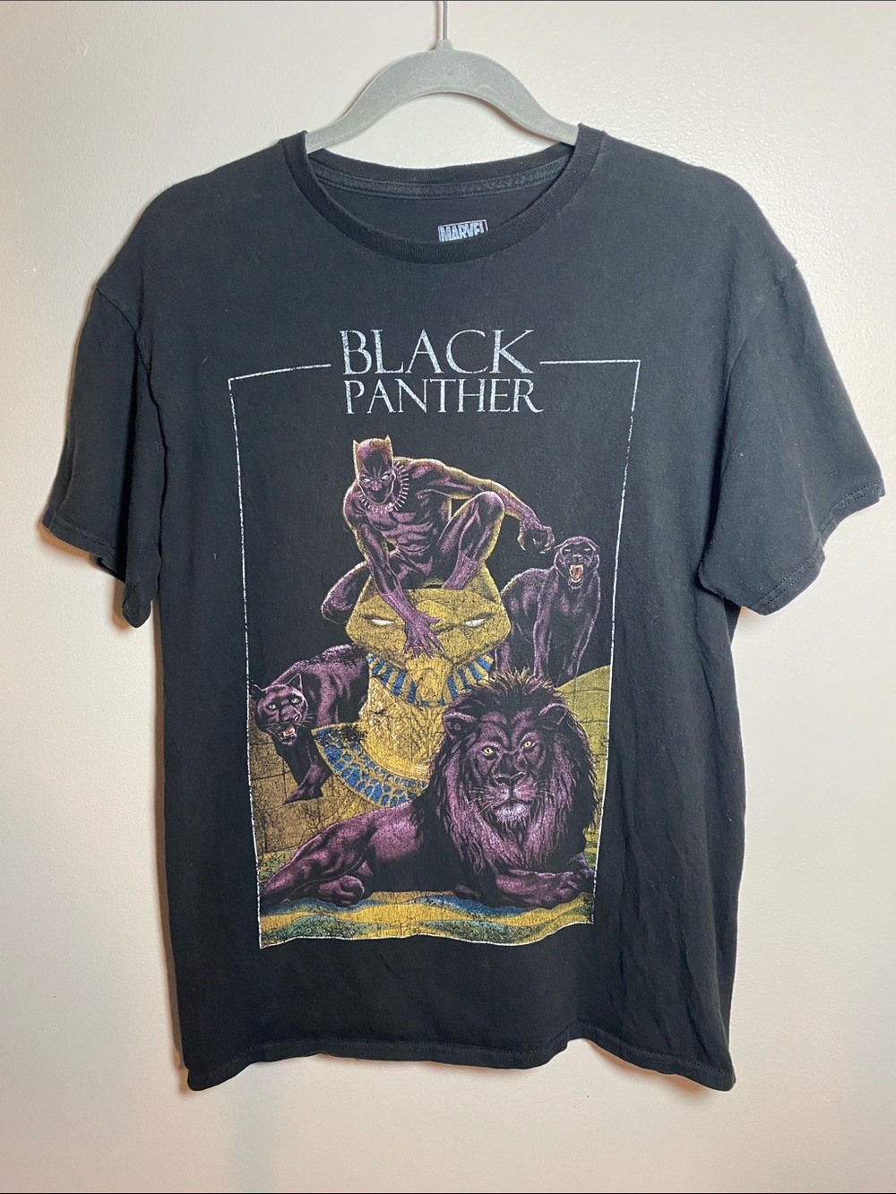 Marvel Black Panther Short-Sleeve Graphic Tee w Lion & Panther Black Purple Gold